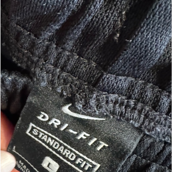 5 pairs of men’s Nike dry fit shorts being sold as a package - Picture 3 of 4